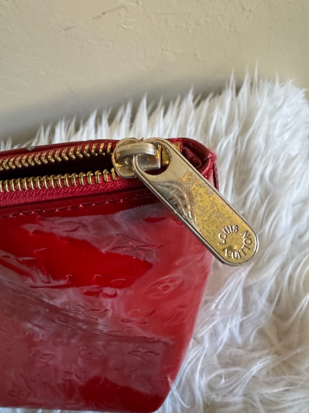 Louis Vuitton Red Vernis Bag - Picture 2 of 11